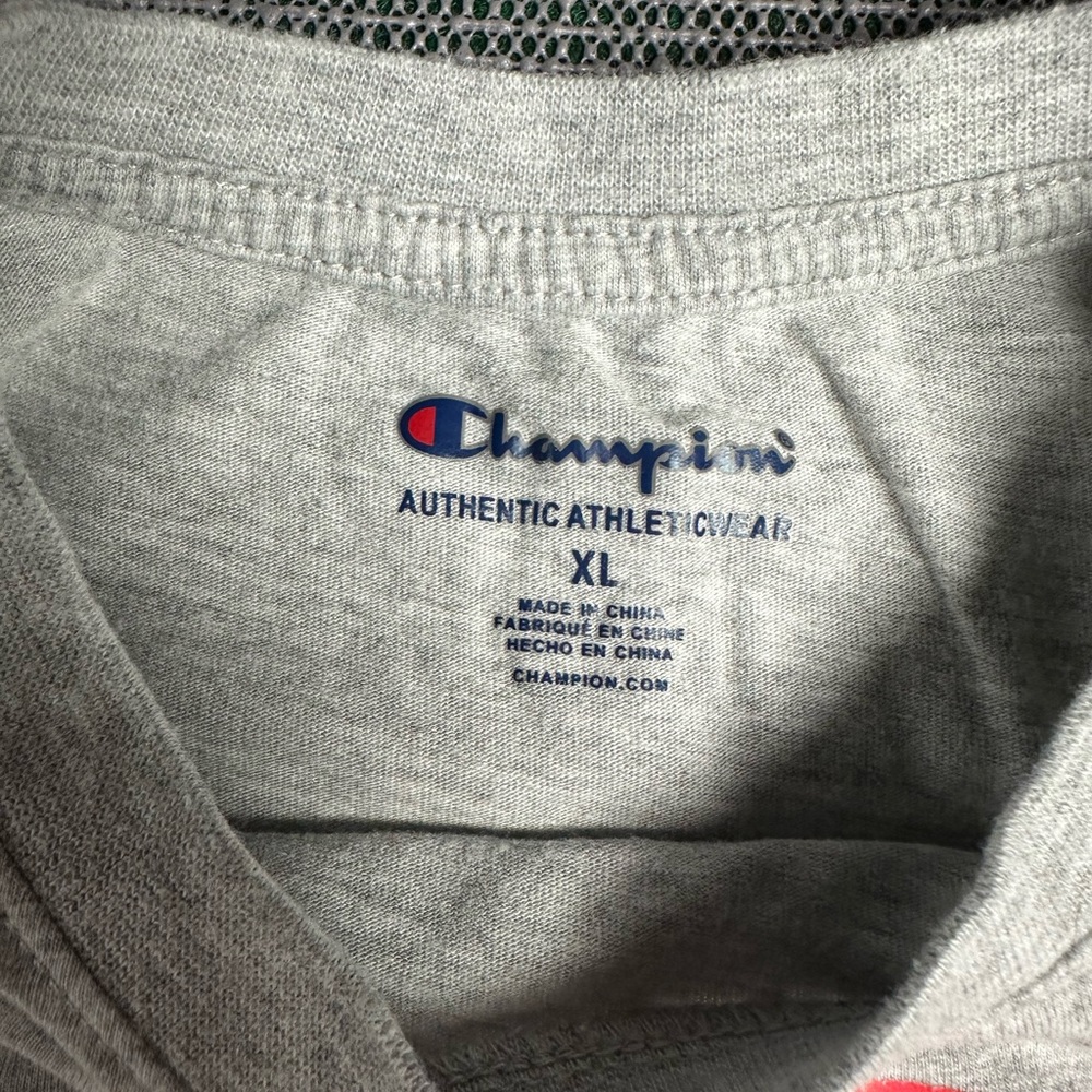 Like new heather grey Champion T-shirt. Size XL